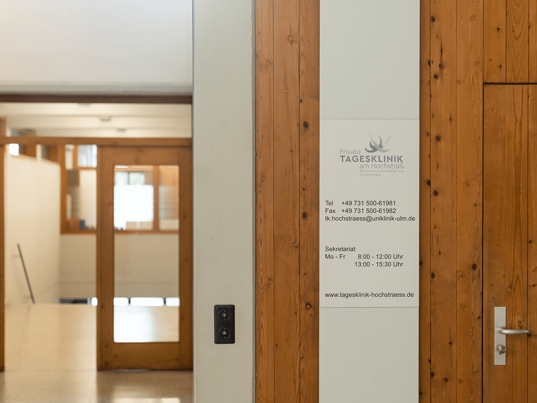 Eingang zur Anmeldung der Privaten Tagesklinik